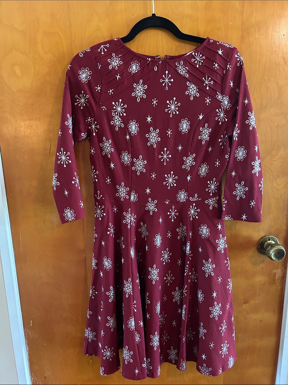 Unique Vintage snowflakes dress M